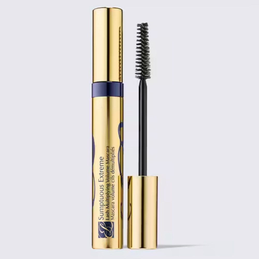 Sumptuous Extreme
Lash Multiplying Volume Mascara - Picture 3 of 4